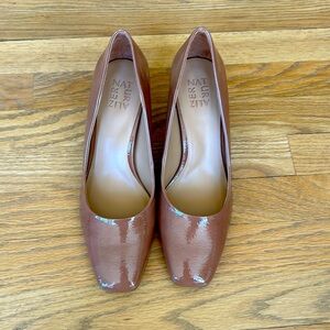 New in box Warner Naturalizer Hazelnut Patent block heel